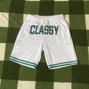 Classy Knee Shorts,Basketball style, elastic waistband,and front pockets